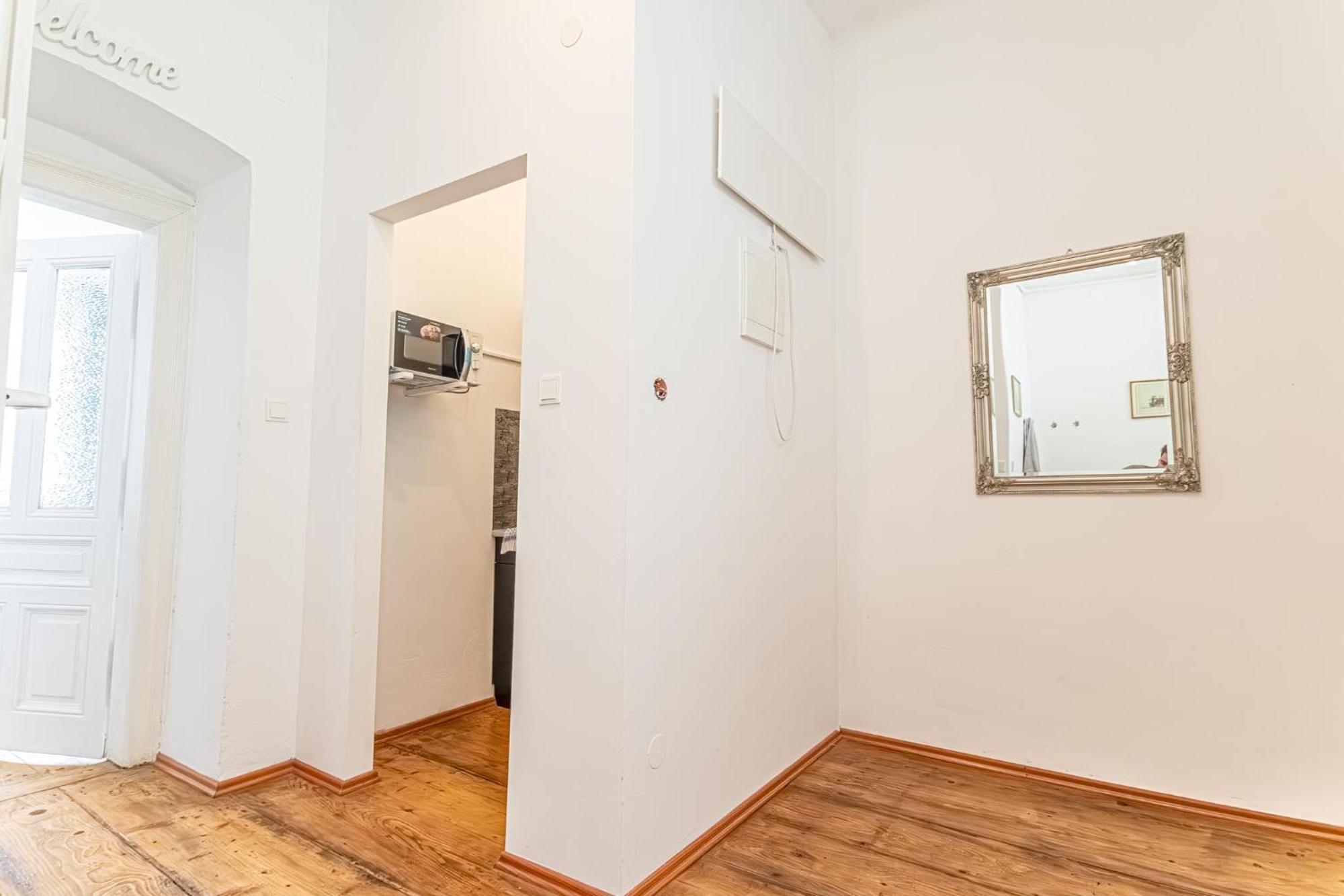 Stylish 1Br Apartment- Near Westbahnhof U3&U6 Wien Exterior foto